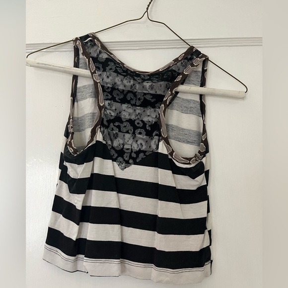 Seven Waves (2) M Two Piece Funky Layering Tanks - Picture 11 of 13